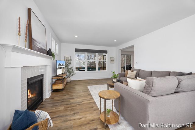 3361 Box Elder Drive, Jenison, MI 49428