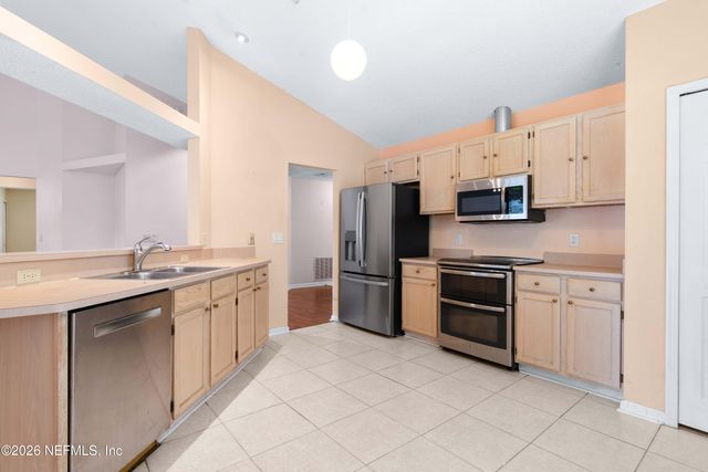 9633 E PRITMORE Road E, Jacksonville, FL 32257