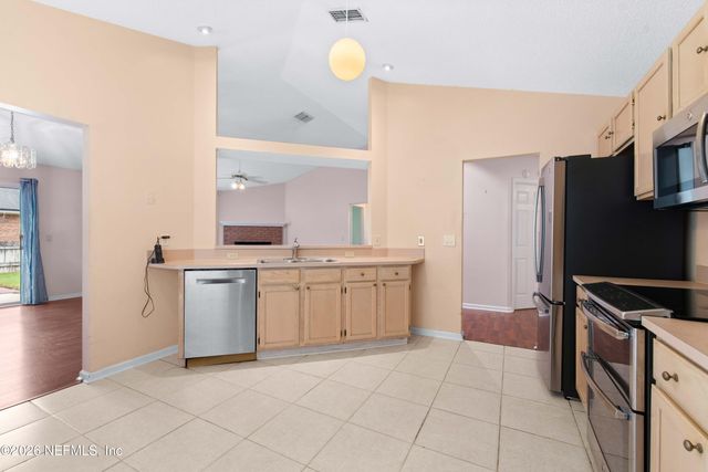 9633 E PRITMORE Road E, Jacksonville, FL 32257
