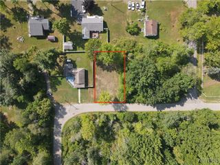 529 Roanoke Avenue, Evans, NY 14006