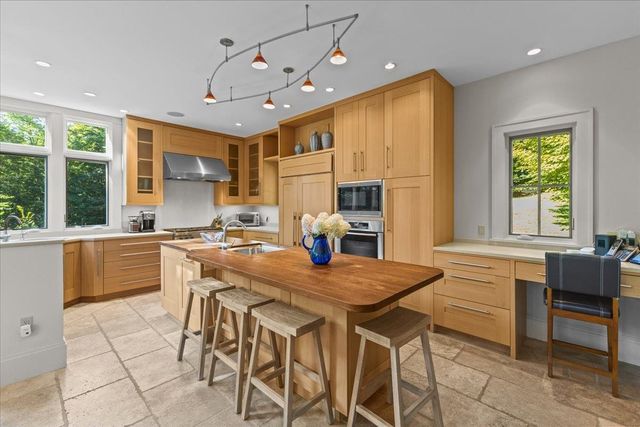 961 Little River Farm Road, Stowe, VT 05672