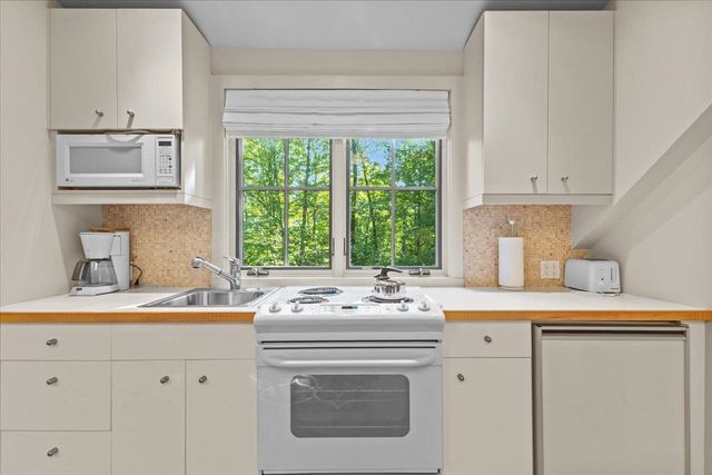 961 Little River Farm Road, Stowe, VT 05672