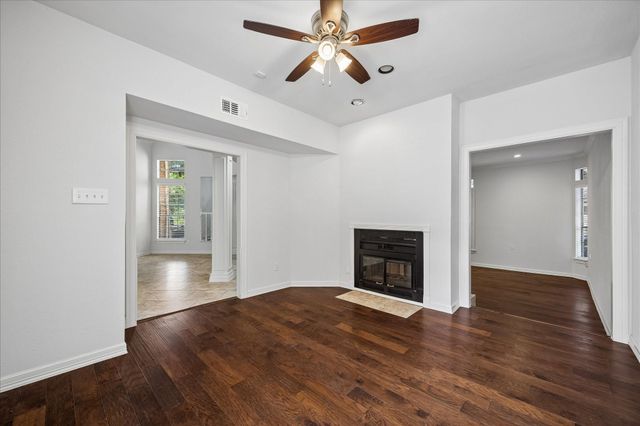 56 Bayou Pointe Drive, Houston, TX 77063