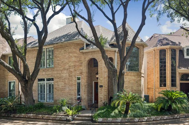 56 Bayou Pointe Drive, Houston, TX 77063