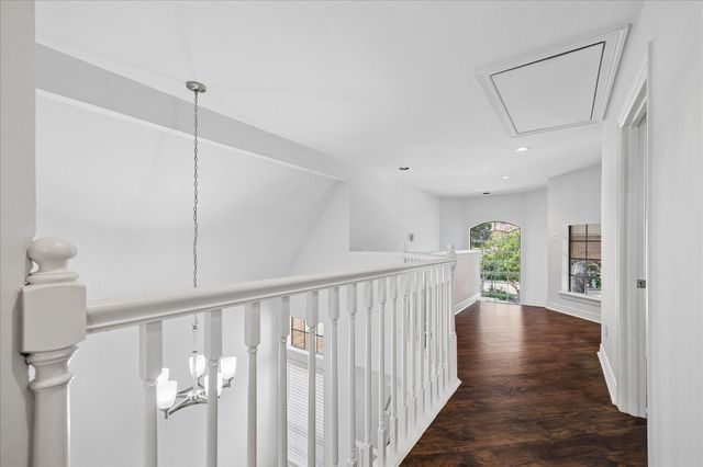 56 Bayou Pointe Drive, Houston, TX 77063