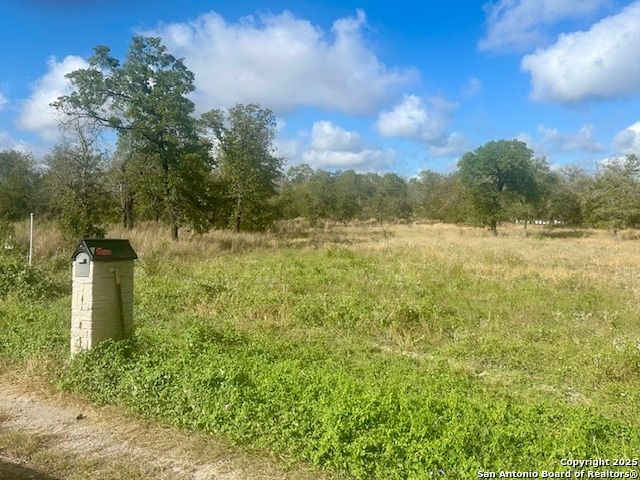 665 Clear Lake, Poteet, TX 78065