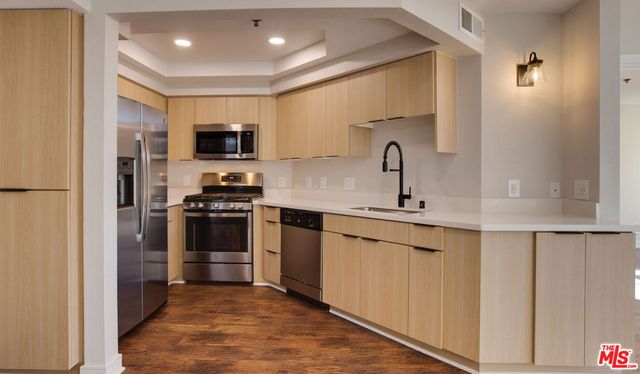 7660 Beverly Boulevard 169, Los Angeles, CA 90036