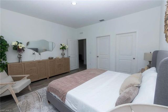1125 Deauville ST E, Lehigh Acres, FL 33974