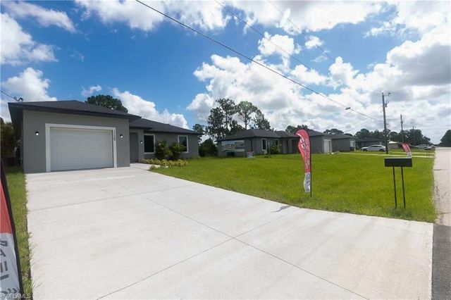 1125 Deauville ST E, Lehigh Acres, FL 33974