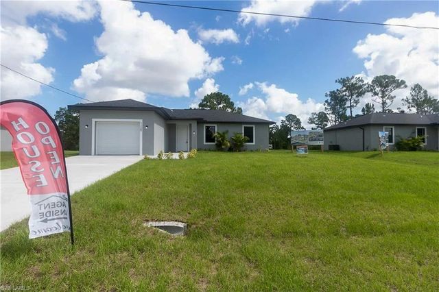 1125 Deauville ST E, Lehigh Acres, FL 33974