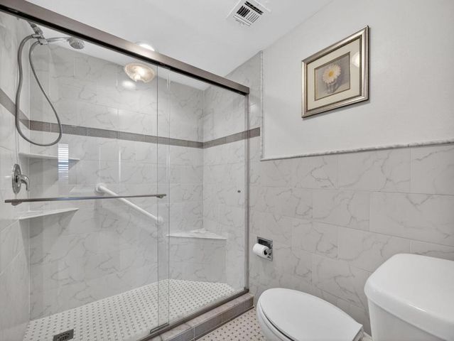 801 Lake Shore Drive 405, Lake Park, FL 33403