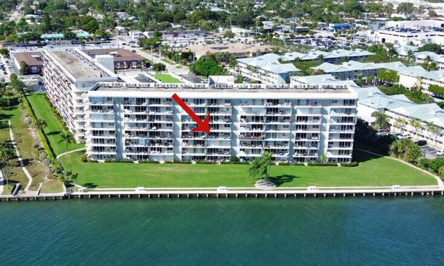 801 Lake Shore Drive 405, Lake Park, FL 33403