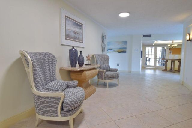 801 Lake Shore Drive 405, Lake Park, FL 33403