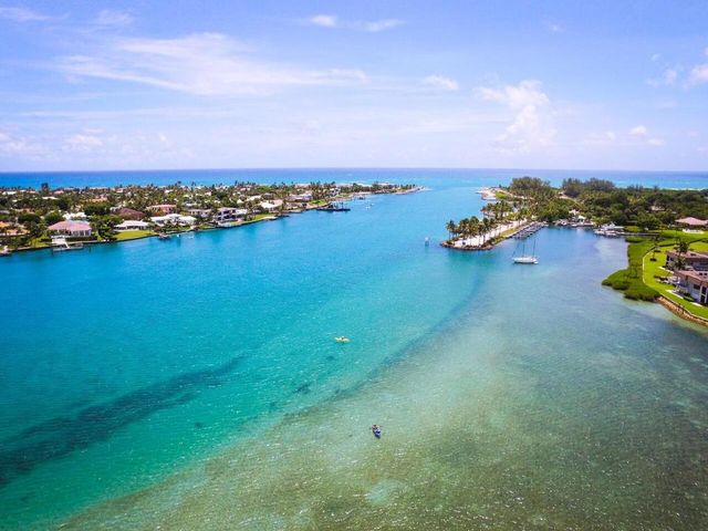 801 Lake Shore Drive 405, Lake Park, FL 33403