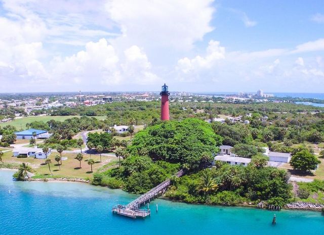 801 Lake Shore Drive 405, Lake Park, FL 33403