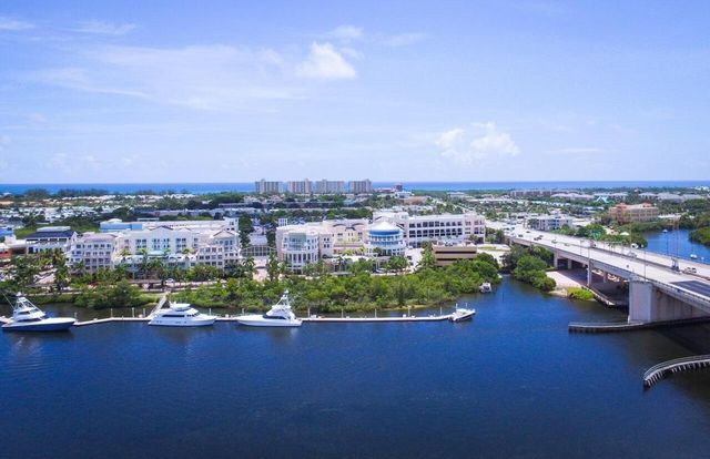 801 Lake Shore Drive 405, Lake Park, FL 33403