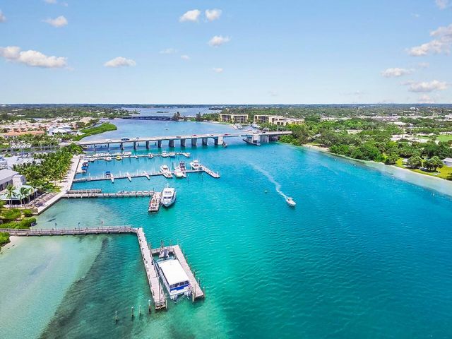 801 Lake Shore Drive 405, Lake Park, FL 33403