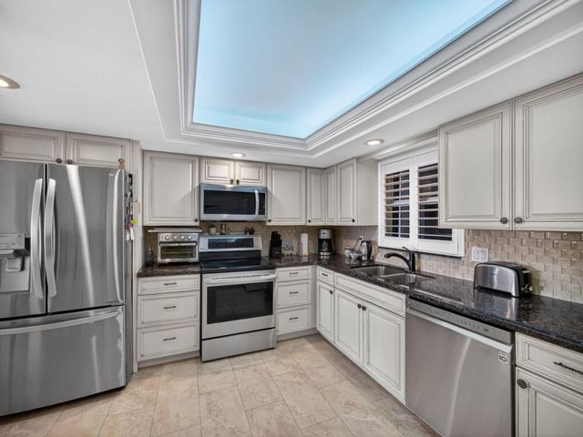 801 Lake Shore Drive 405, Lake Park, FL 33403