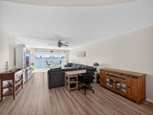 801 Lake Shore Drive 405, Lake Park, FL 33403