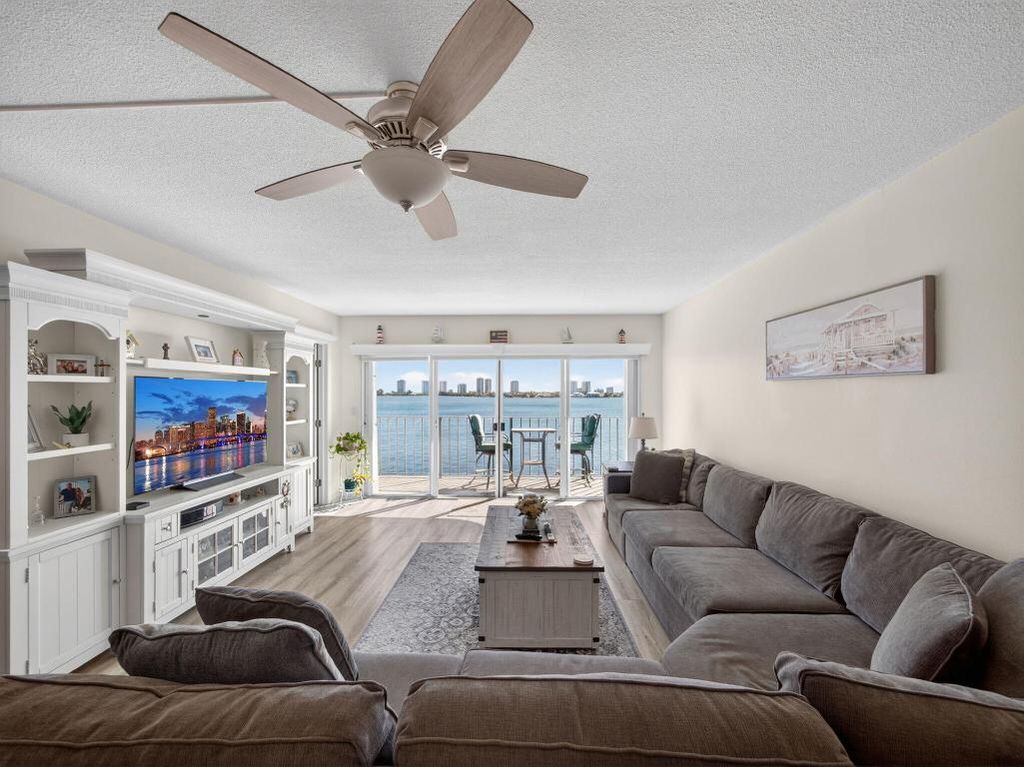 801 Lake Shore Drive 405, Lake Park, FL 33403