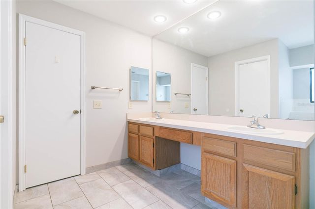18306 FELSPAR WAY, Tampa, FL 33647
