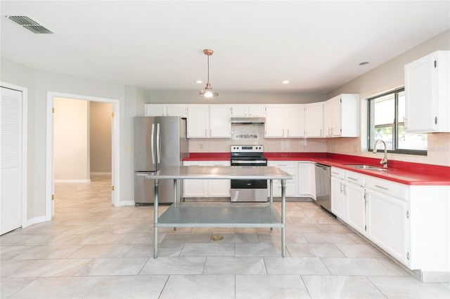 18306 FELSPAR WAY, Tampa, FL 33647