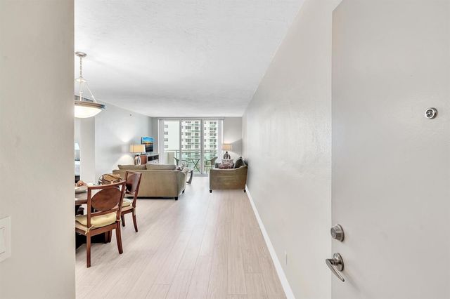 3000 S Ocean Drive 714, Hollywood, FL 33019