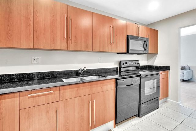 3000 S Ocean Drive 714, Hollywood, FL 33019