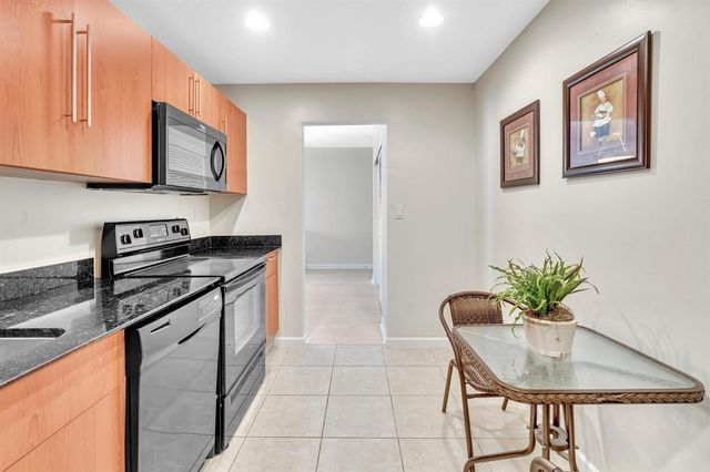 3000 S Ocean Drive 714, Hollywood, FL 33019