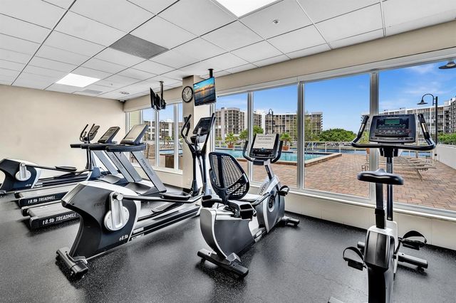 3000 S Ocean Drive 714, Hollywood, FL 33019