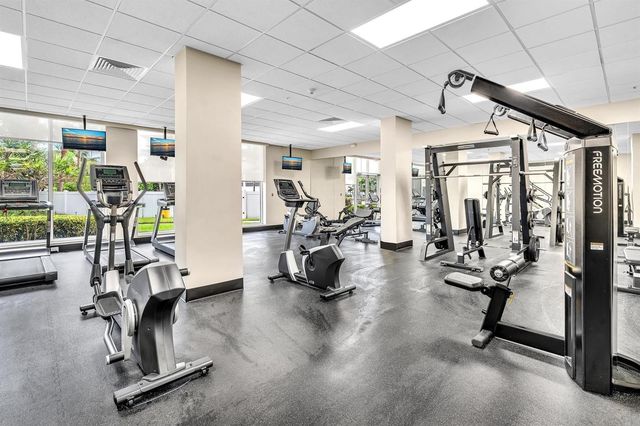 3000 S Ocean Drive 714, Hollywood, FL 33019