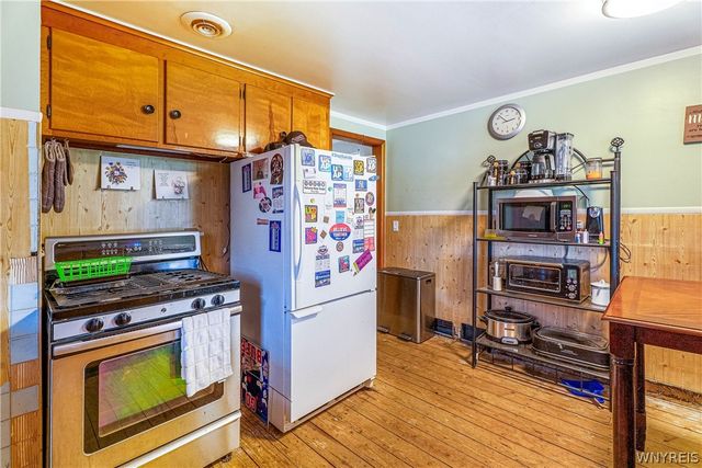 23 Laura Court, Cheektowaga, NY 14227