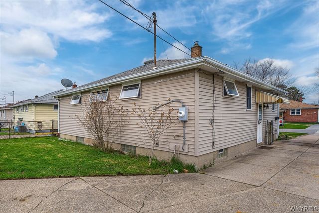 23 Laura Court, Cheektowaga, NY 14227