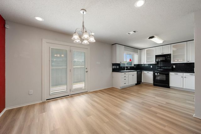 9917 Blue Bell Drive, Fort Worth, TX 76108