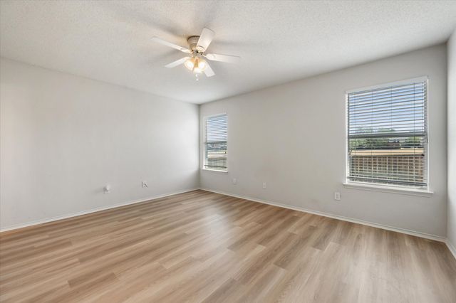9917 Blue Bell Drive, Fort Worth, TX 76108