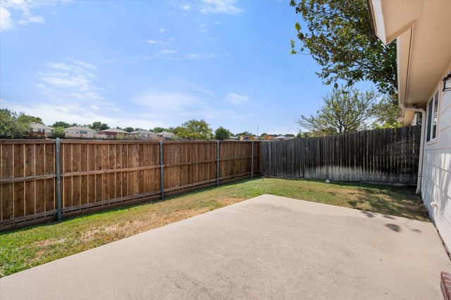 9917 Blue Bell Drive, Fort Worth, TX 76108