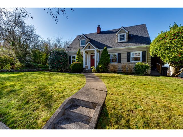 2096 CHARNELTON St, Eugene, OR 97405