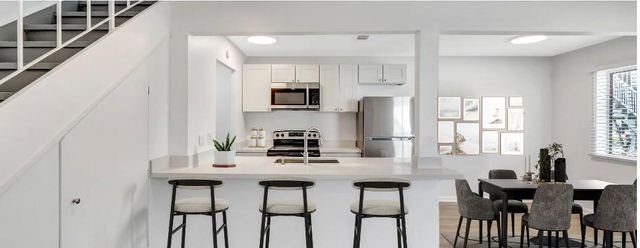 900 E Tiffany Dr 3, West Palm Beach, FL 33407