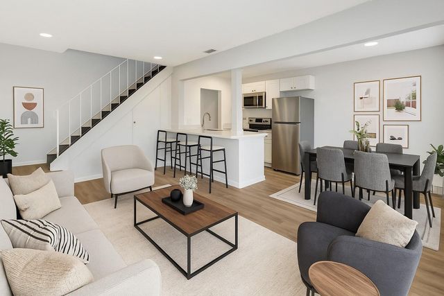 900 E Tiffany Dr 3, West Palm Beach, FL 33407