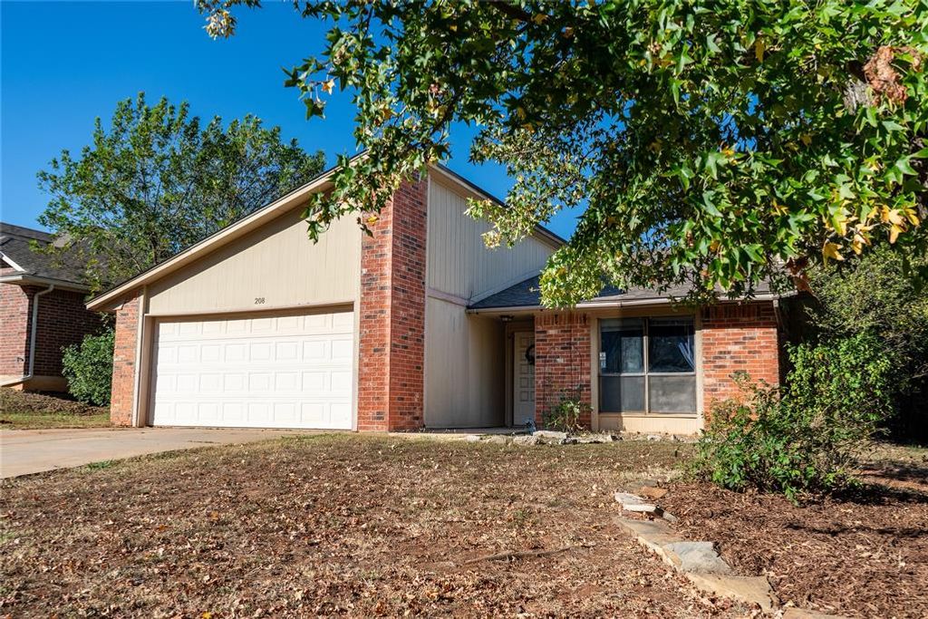 208 Stonewood Drive, Noble, OK 73068