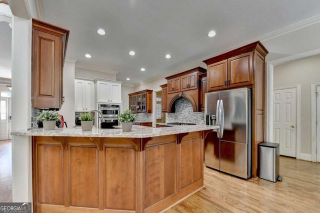 991 Moores Walk Lane, Suwanee, GA 30024