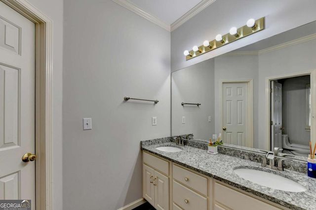 991 Moores Walk Lane, Suwanee, GA 30024