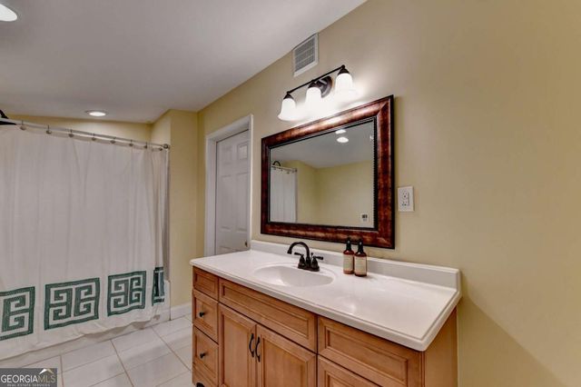 991 Moores Walk Lane, Suwanee, GA 30024
