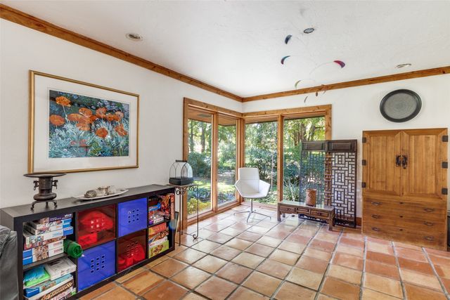 8231 Forest Hills Boulevard, Dallas, TX 75218