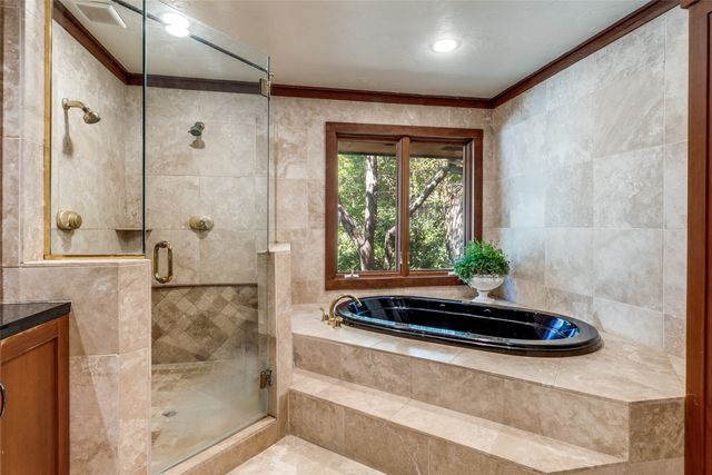 8231 Forest Hills Boulevard, Dallas, TX 75218