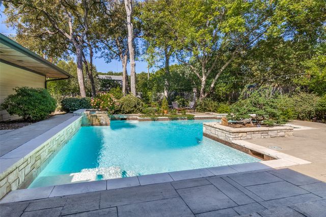 8231 Forest Hills Boulevard, Dallas, TX 75218