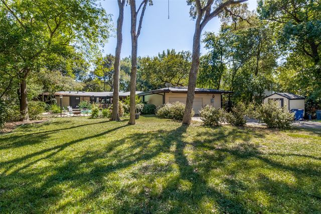 8231 Forest Hills Boulevard, Dallas, TX 75218