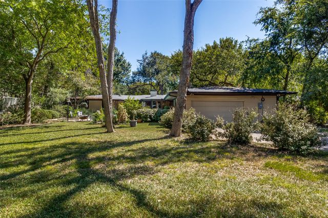 8231 Forest Hills Boulevard, Dallas, TX 75218