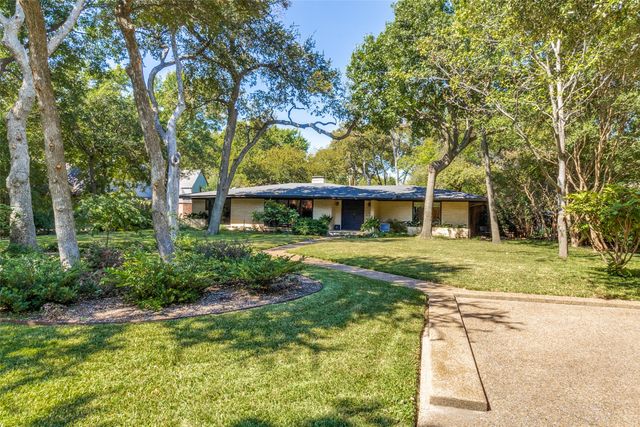 8231 Forest Hills Boulevard, Dallas, TX 75218