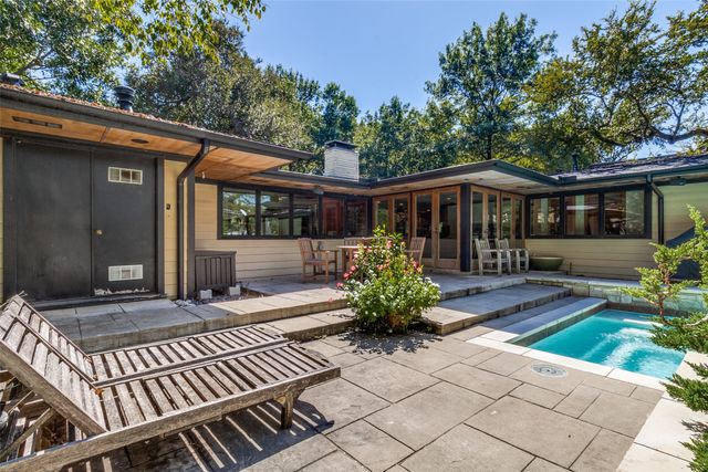 8231 Forest Hills Boulevard, Dallas, TX 75218